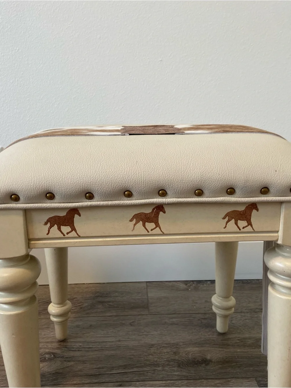 Rustic Western Vanity Stool Cowhide Leather Fringe Horse Accent Country Ottoman